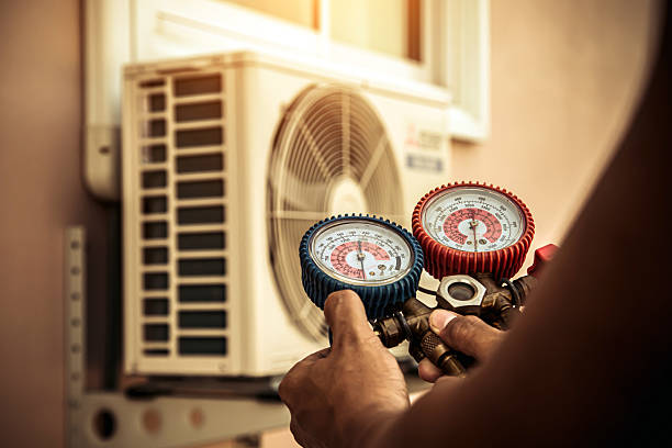 Professional Hvac technician working in Lugoff, SC
